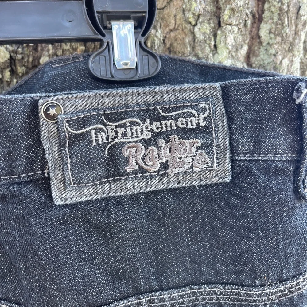 Raider Jean Co. Infringement men’s dark blue wash long baggy shorts, size 38.​ - Picture 9 of 10